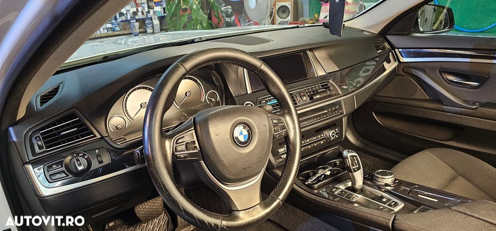 BMW Seria 5 520d Touring Aut. - 2