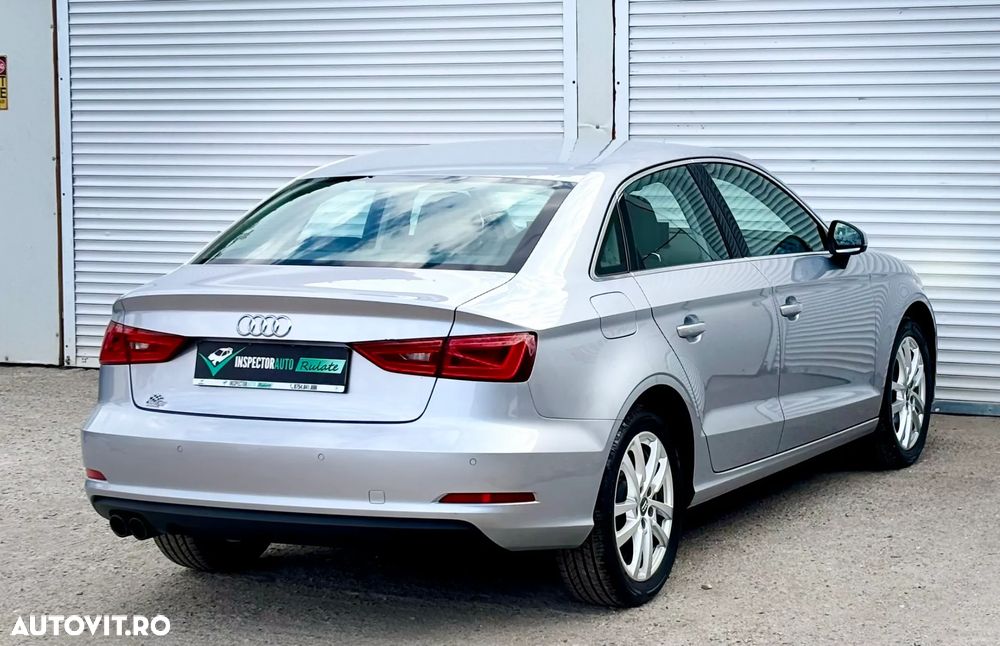 Audi A3 1.4 TFSI COD Stronic Ambiente - 13