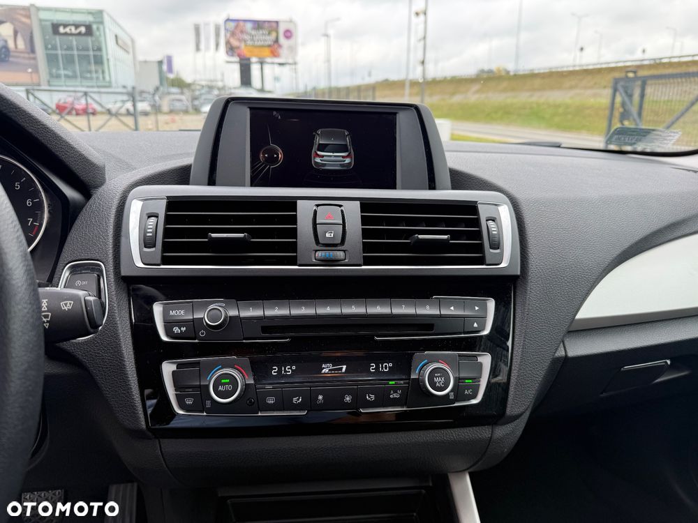 BMW Seria 1 118i Advantage - 32