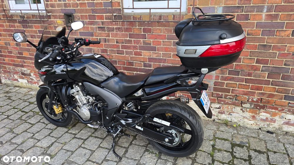 Honda CBF - 12