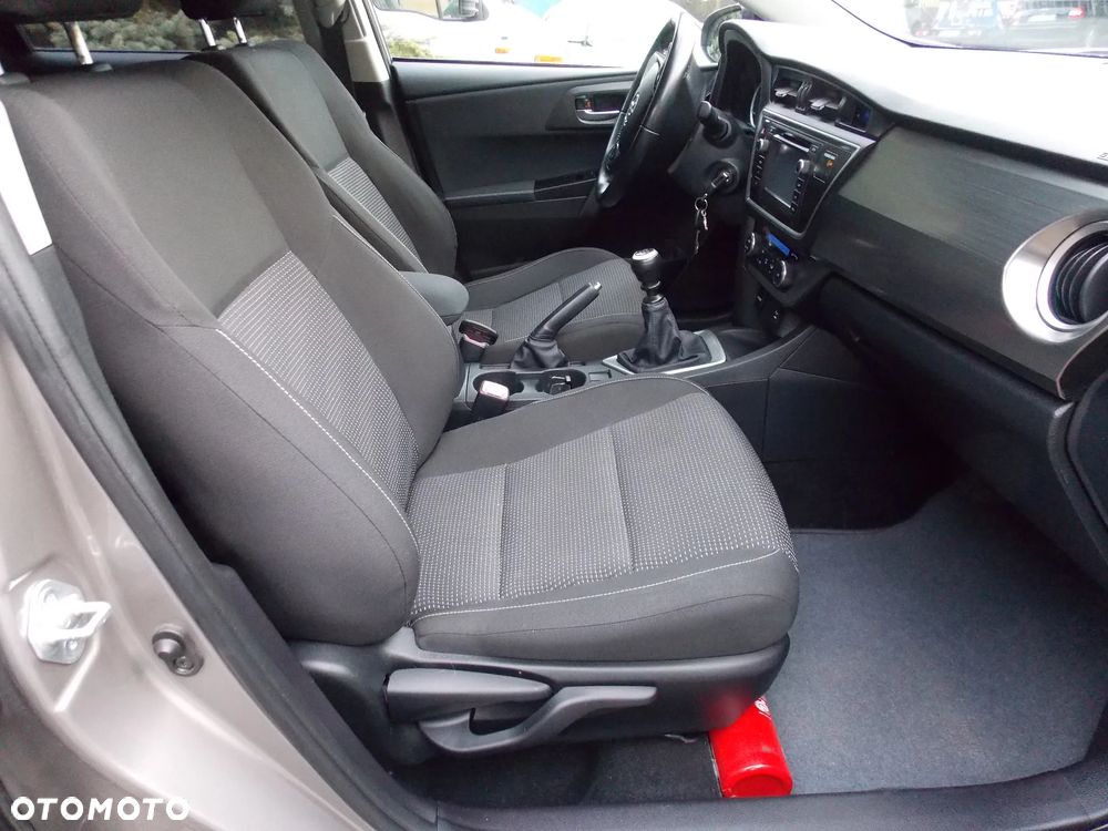 Toyota Auris 1.4 D-4D Edition - 15