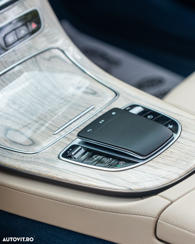 Mercedes-Benz E 200 MHEV - 12
