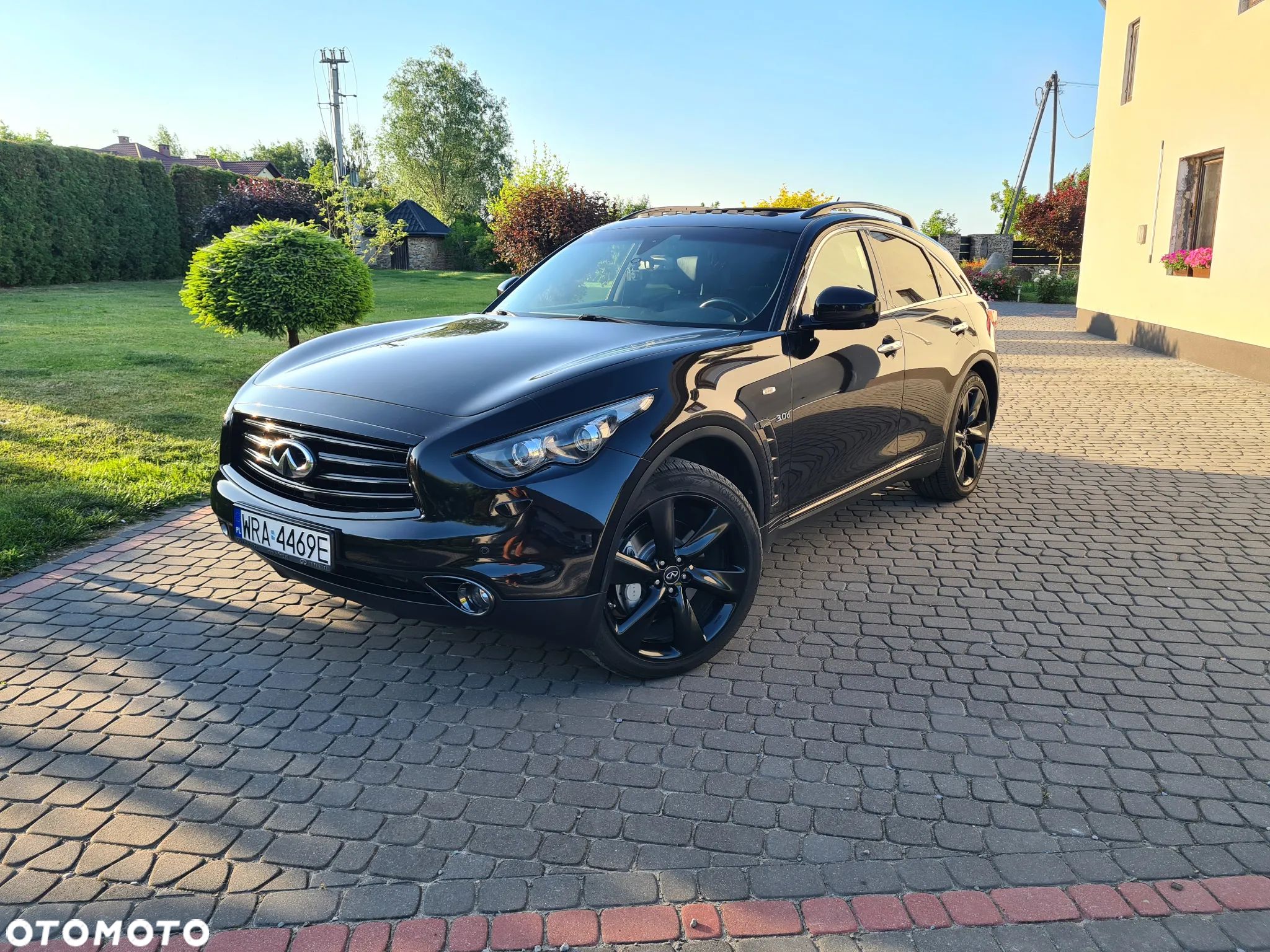 Infiniti QX70 3.0d S - 1
