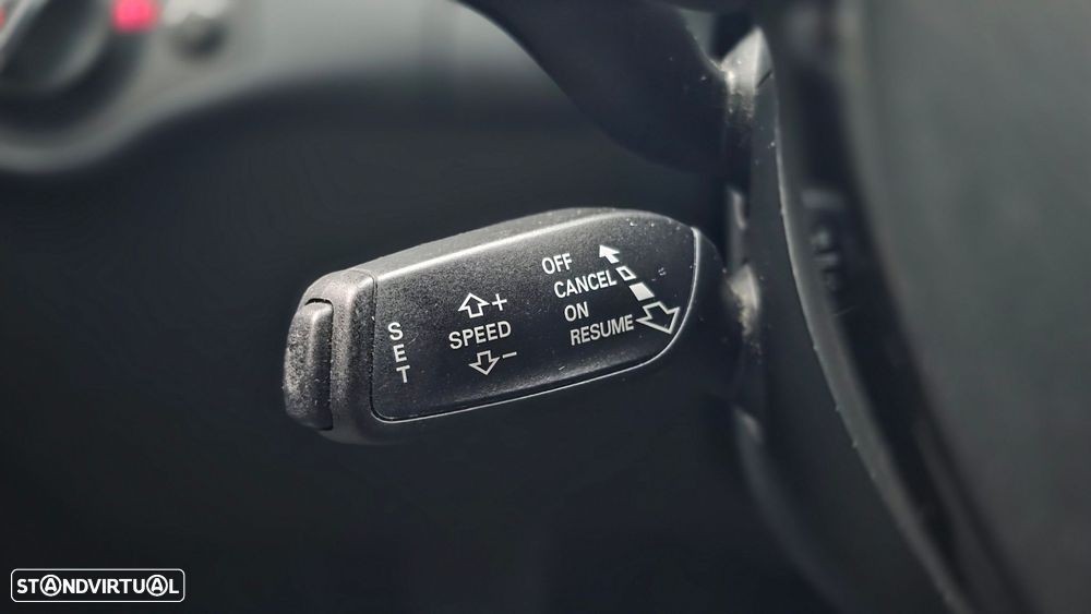 Audi A4 Avant 2.0 TDI S-line - 29