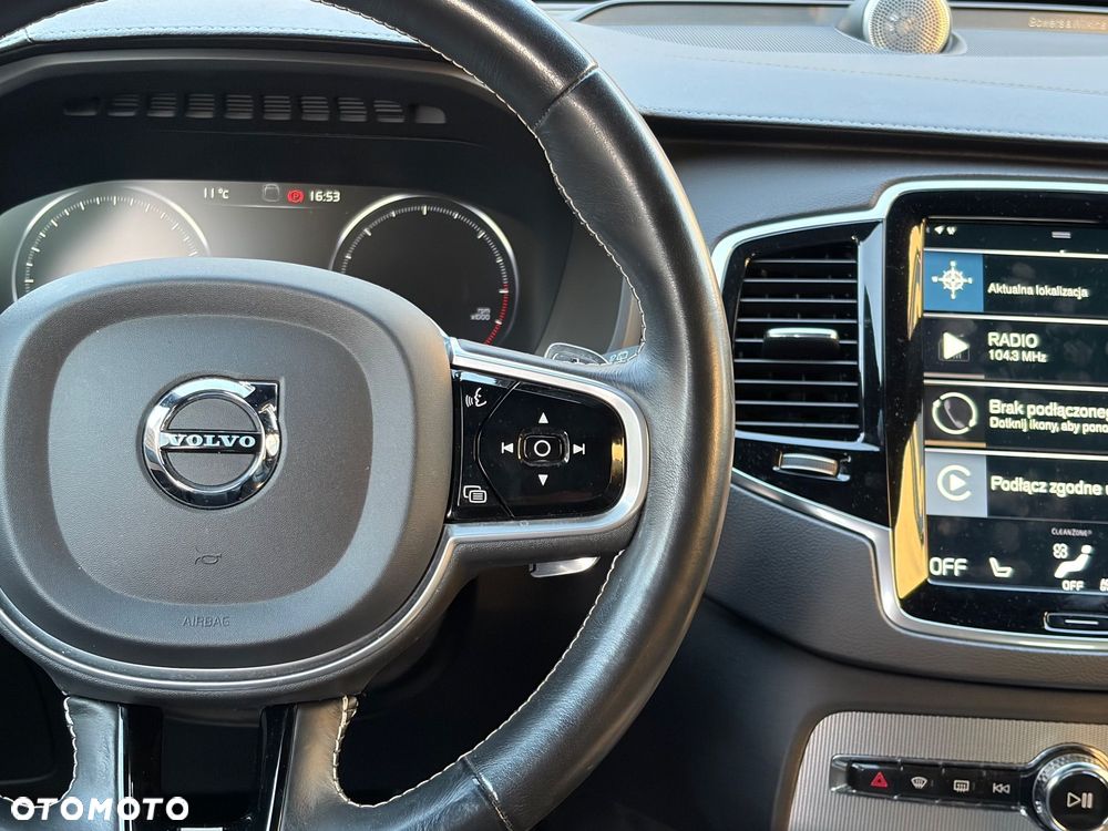Volvo XC 90 - 25