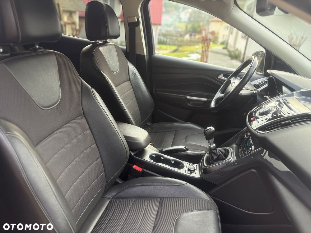 Ford Kuga 2.0 TDCi 4x4 Titanium - 9