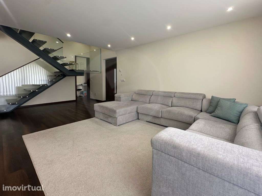 Moradia T5 de Luxo com Piscina em Touguinhó Vila do Conde - Grande imagem: 3/46