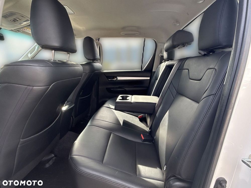 Toyota Hilux 2.8 D-4D Double Cab SR5 4x4 - 10