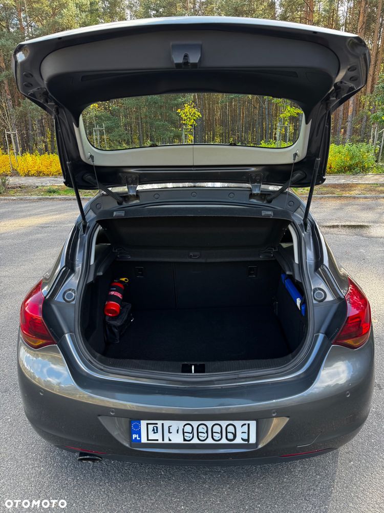 Opel Astra 1.4 T Cosmo - 15