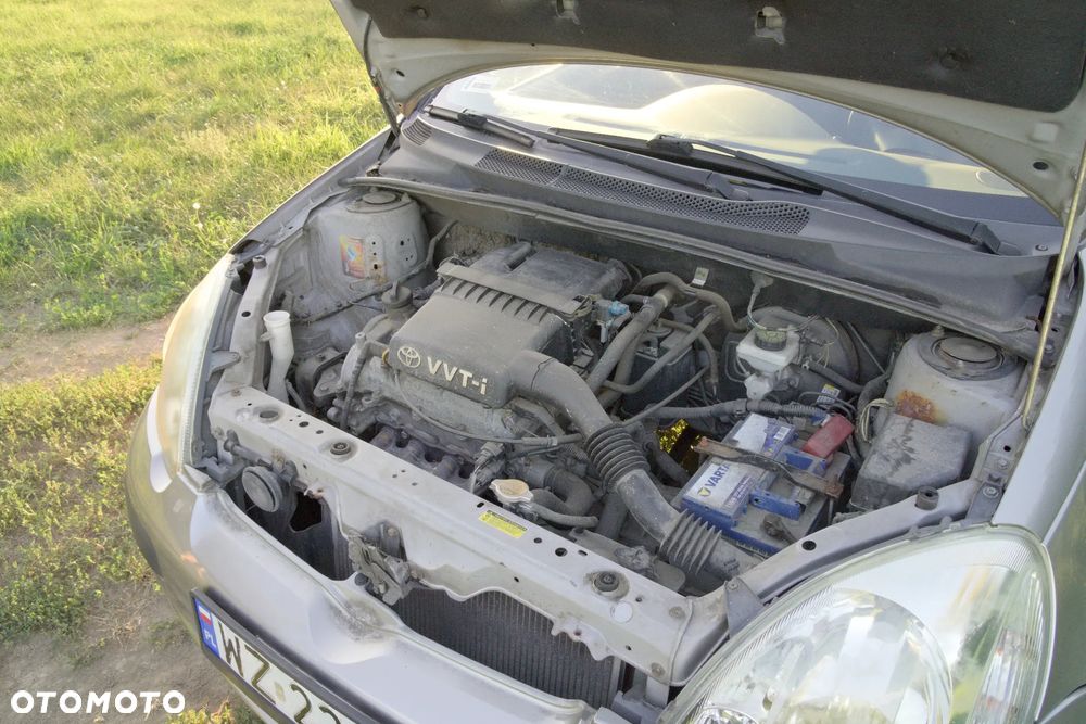 Toyota Yaris 1.0 Base - 12