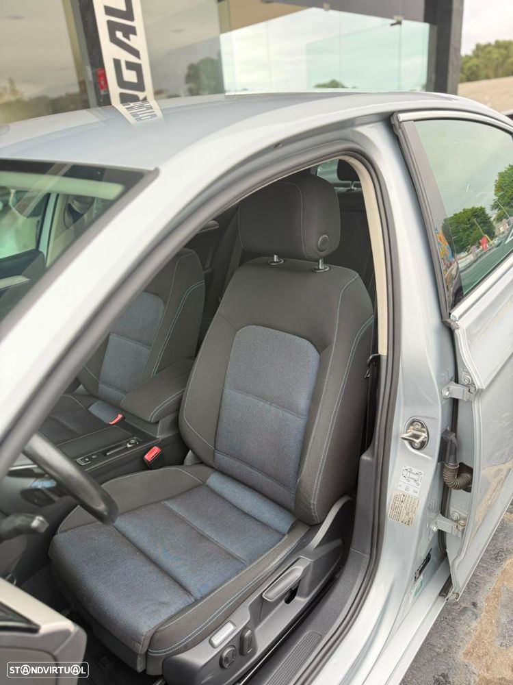 VW Passat - 17