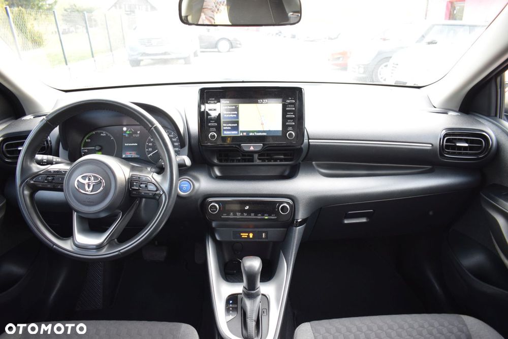 Toyota Yaris Hybrid 100 Dynamic - 6