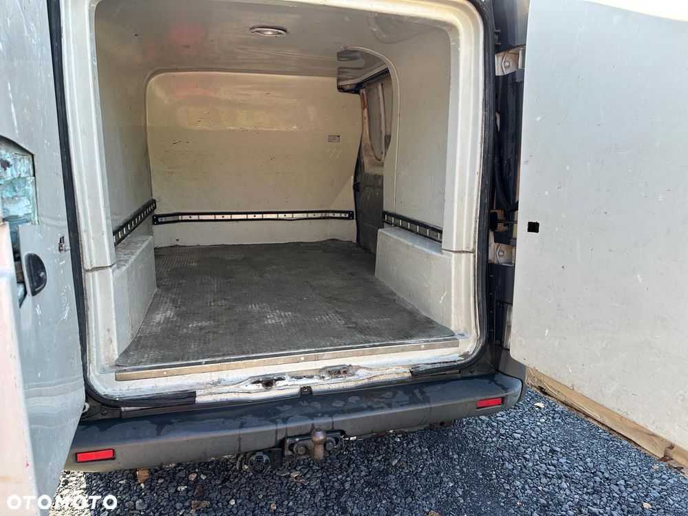 Renault TRAFIC - 6
