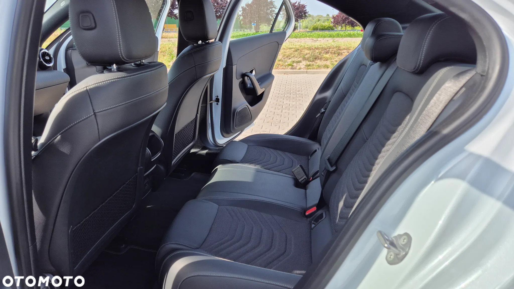 Mercedes-Benz Klasa A 180 Style 7G-DCT - 12