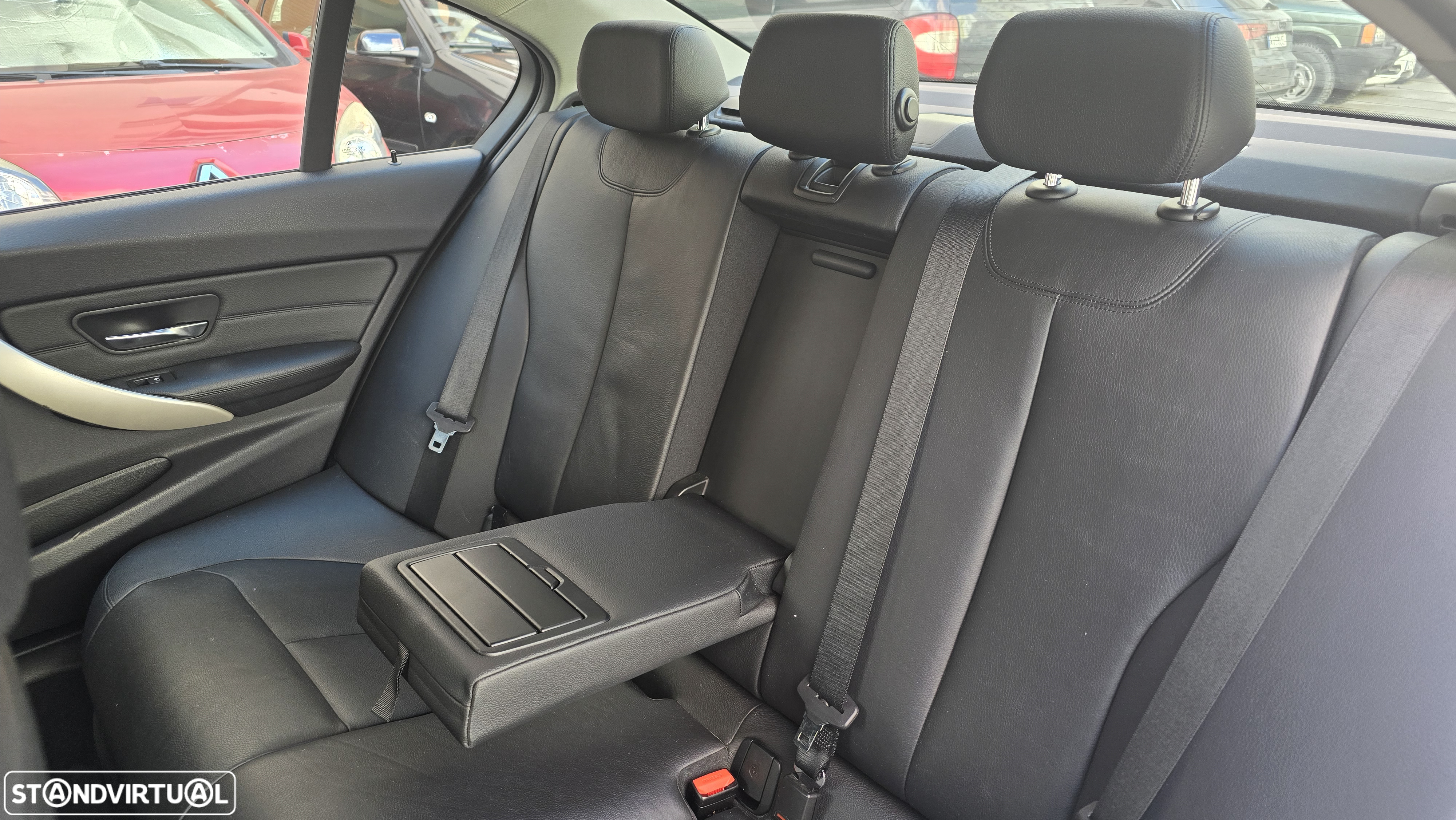 BMW 318 d Auto Exclusive - 19
