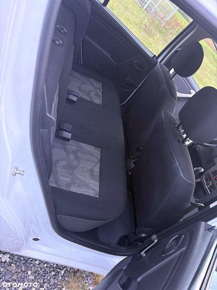 Dacia Sandero - 26