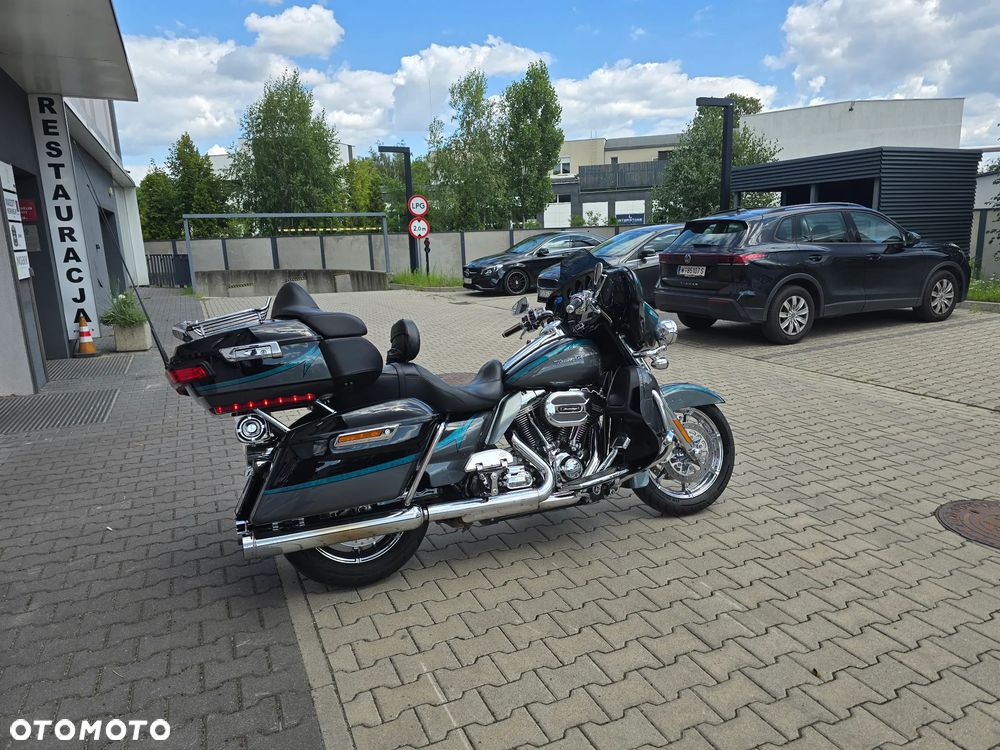 Harley-Davidson FLHTCU Ultra - 5