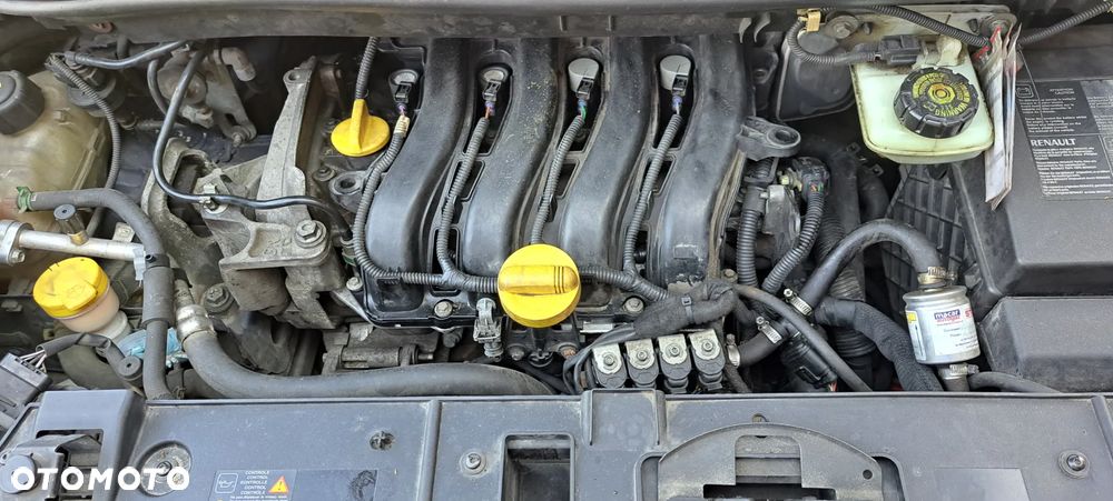 Renault Scenic 1.6 16V 110 Authentique - 14