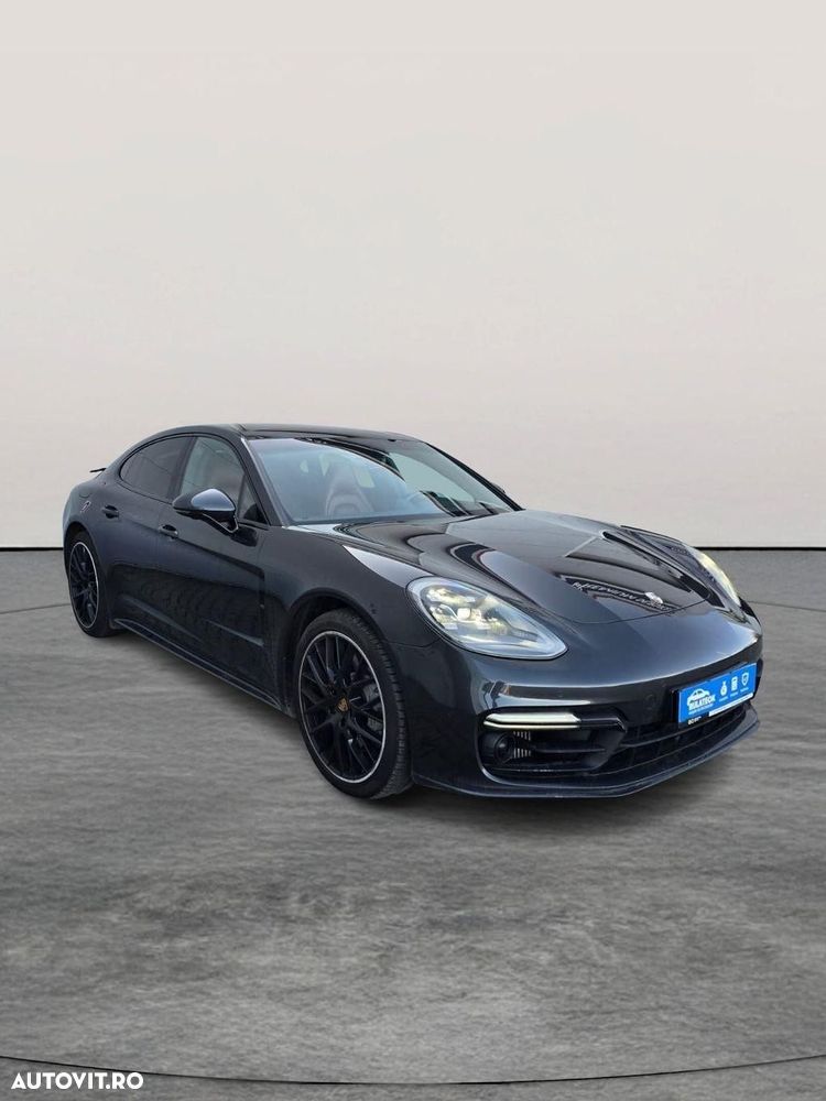 Porsche Panamera - 1