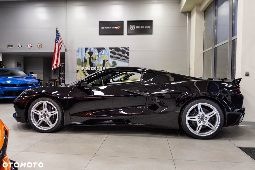 Chevrolet Corvette - 4