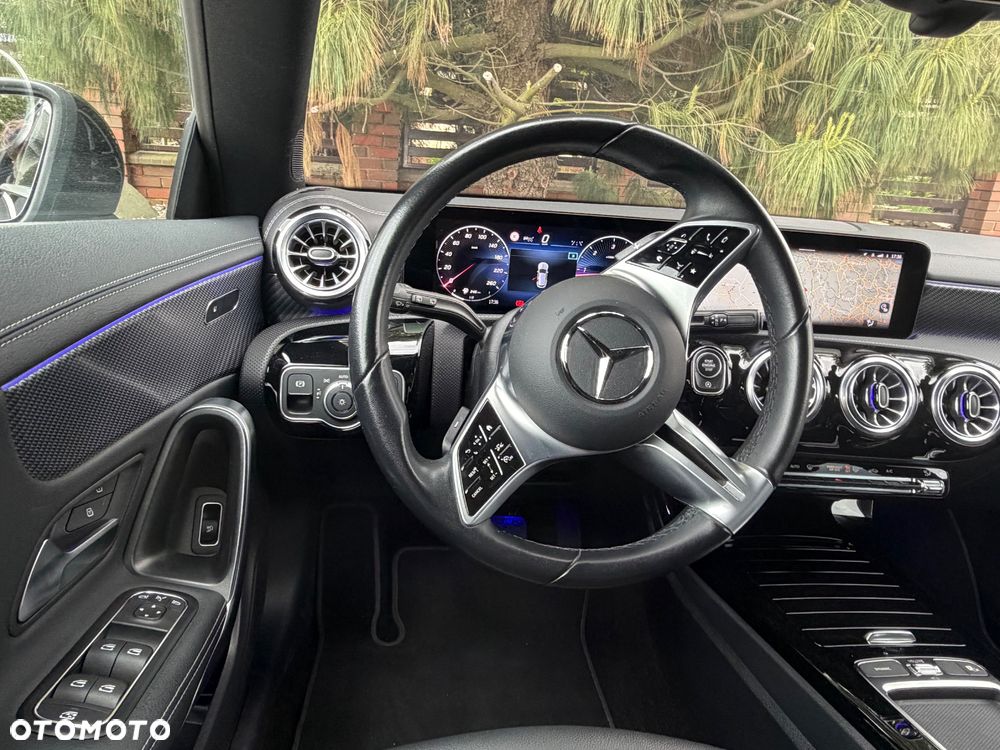Mercedes-Benz CLA 180 d 8G-DCT Progressive Line Advanced - 24