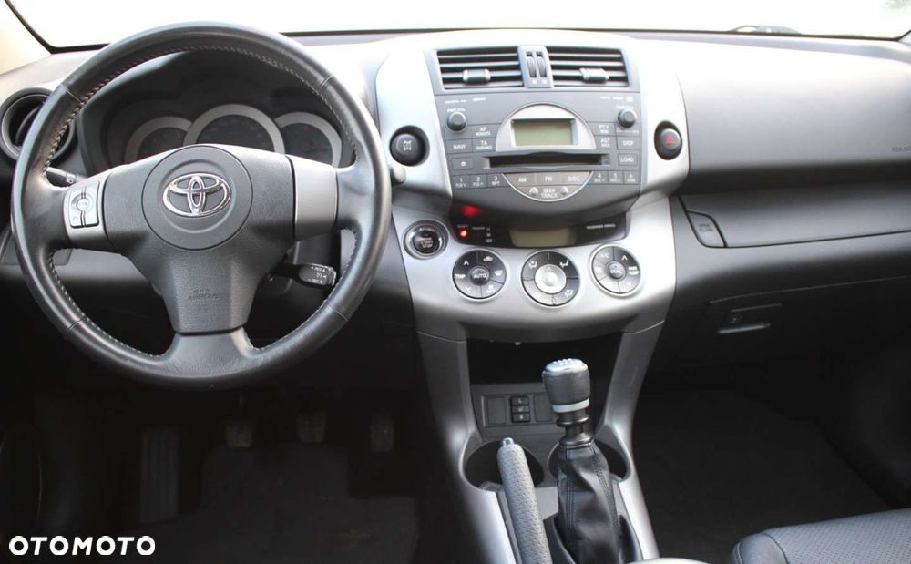 Toyota RAV4 - 12