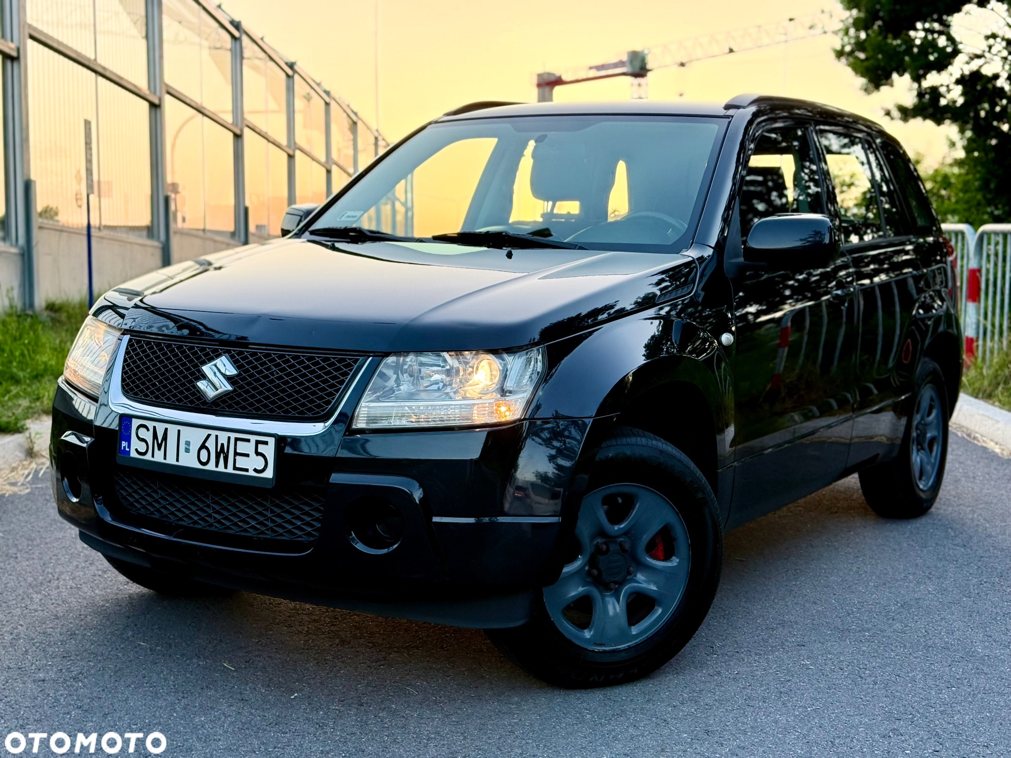 Suzuki Grand Vitara 2.0 De luxe - 2