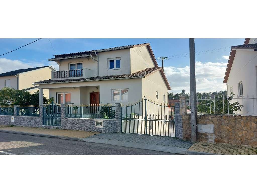 Moradia T4 individual em Vieira de Leiria - Grande imagem: 2/35