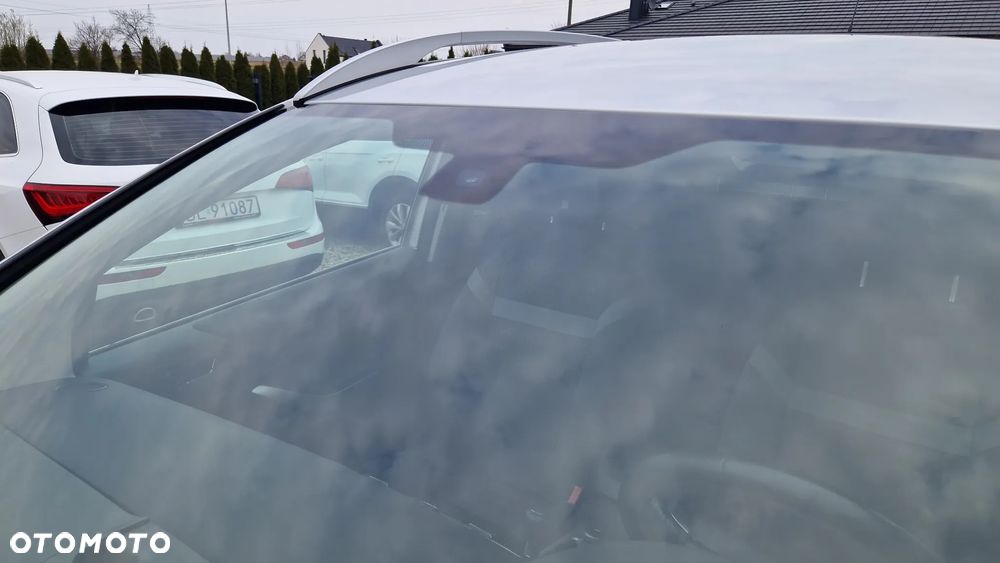 Ford Kuga 2.0 TDCi 2x4 Champions Edition - 32