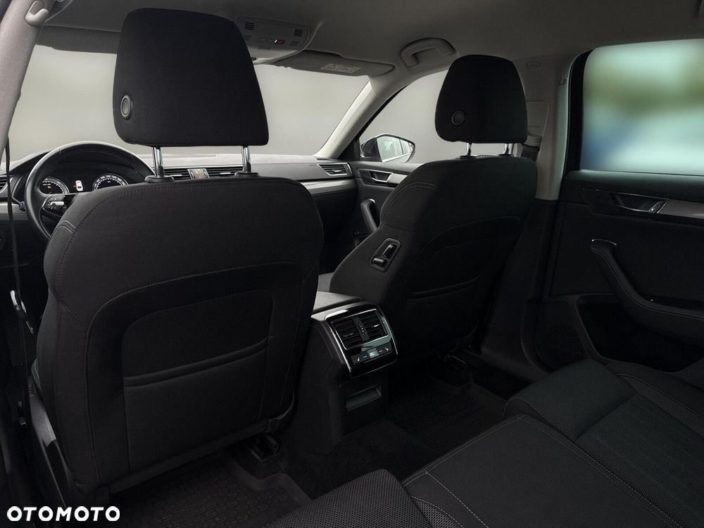 Skoda Superb 2.0 TDI Style DSG - 14