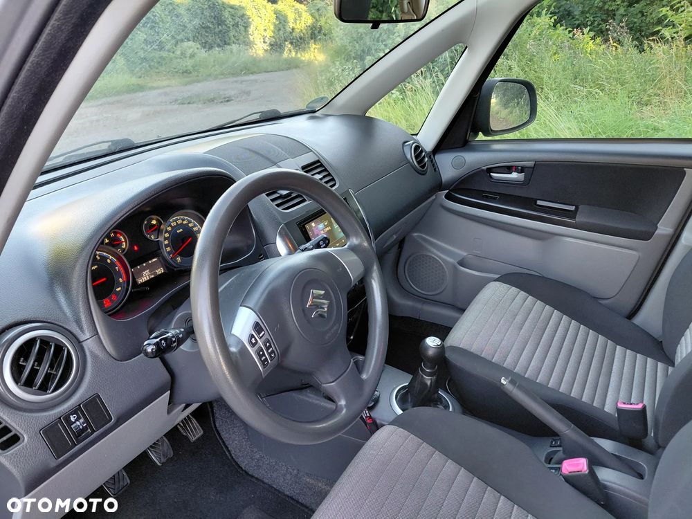 Suzuki SX4 - 9