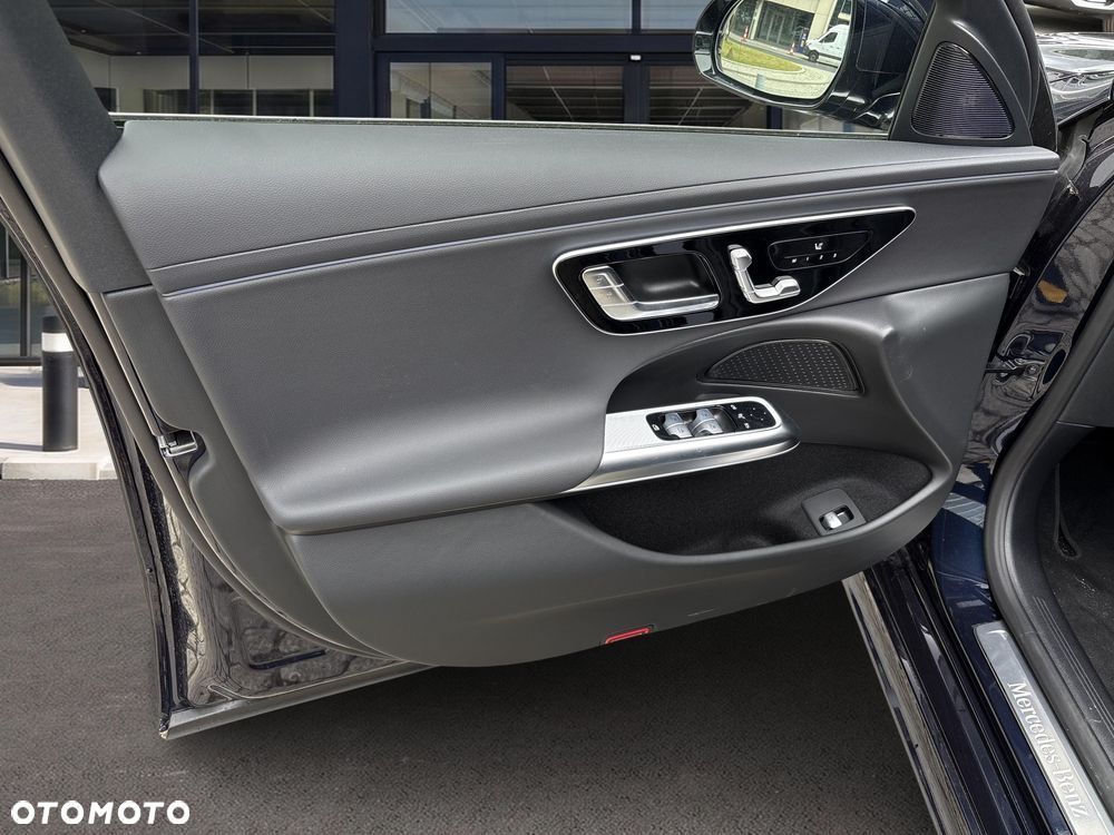 Mercedes-Benz Klasa E 220 d mHEV 4-Matic Avantgarde 9G-Tronic - 13