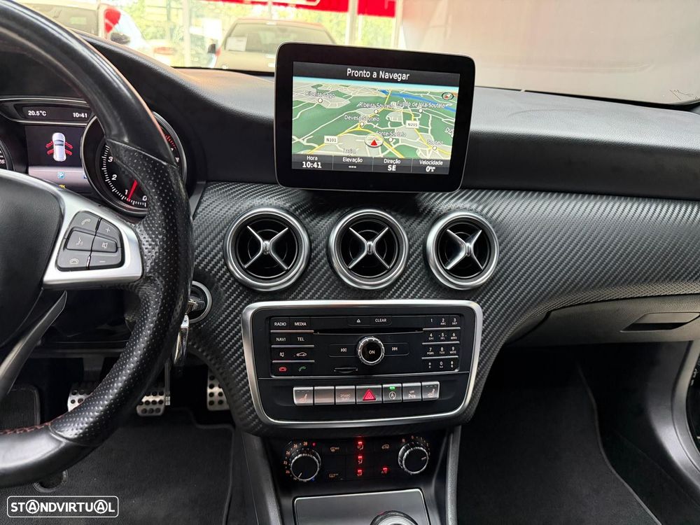 Mercedes-Benz A 180 AMG Line - 26