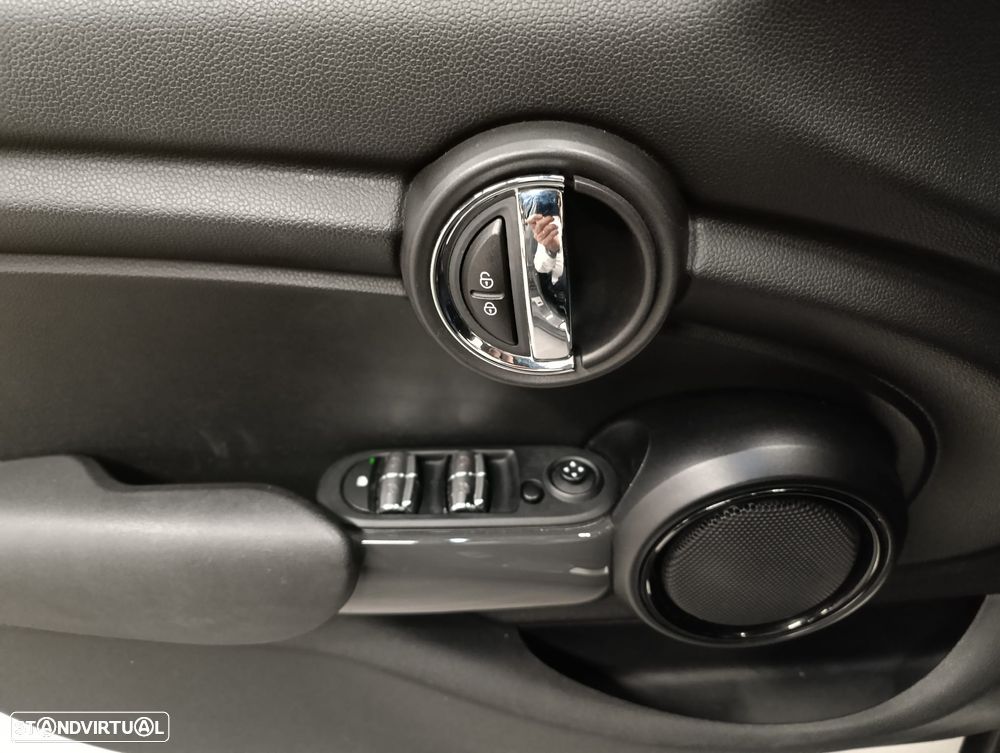 MINI 5 Portas One D - 25