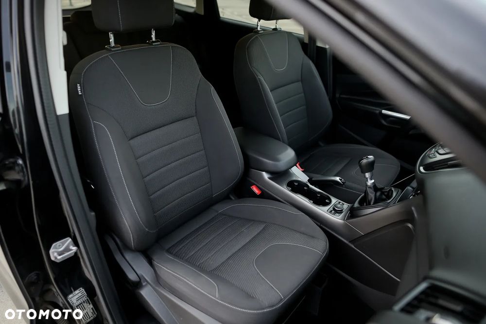 Ford Kuga 2.0 TDCi 2x4 SYNC - 26