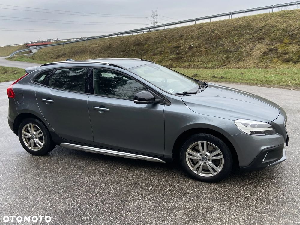 Volvo V40 T3 Drive-E Momentum - 16