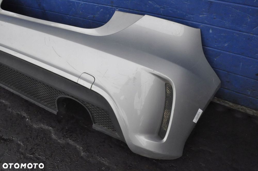 MERCEDES W176 ZDERZAK TYŁ TYLNY AMG - 12