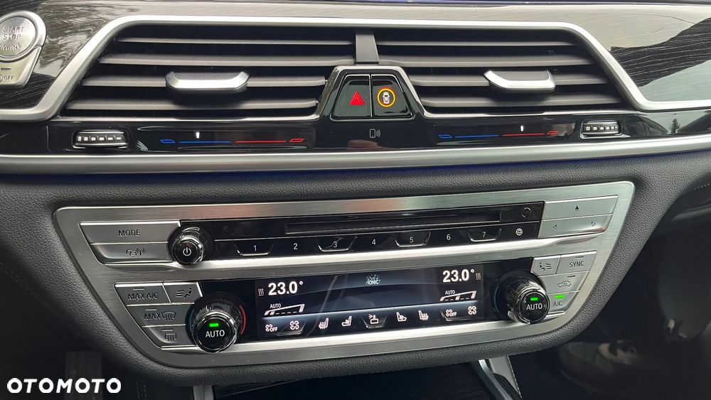 BMW Seria 7 740d xDrive - 35