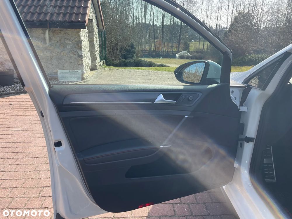 Volkswagen Golf GTI Performance BlueMotion Technology DSG - 21