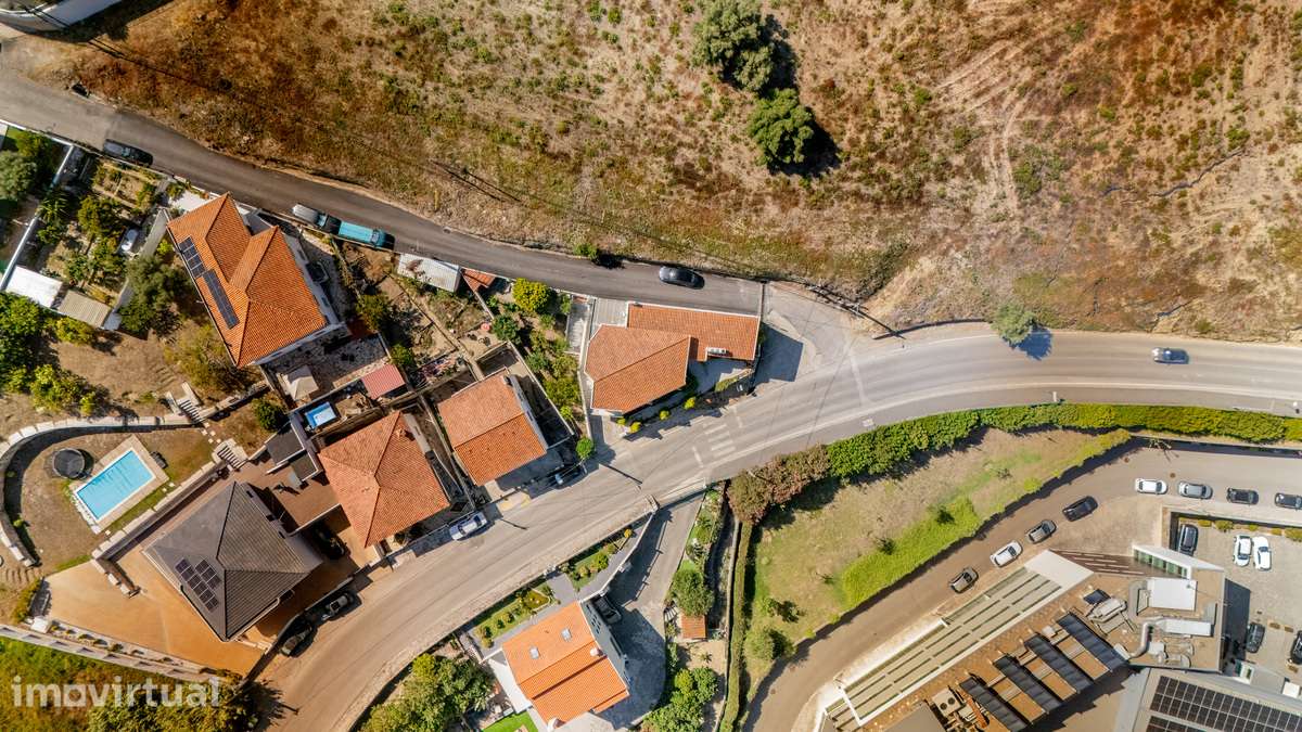 MORADIA T4 ISOLADA c/Garagem e Jardim! Junto à cidade de Torres Vedras - Grande imagem: 3/61