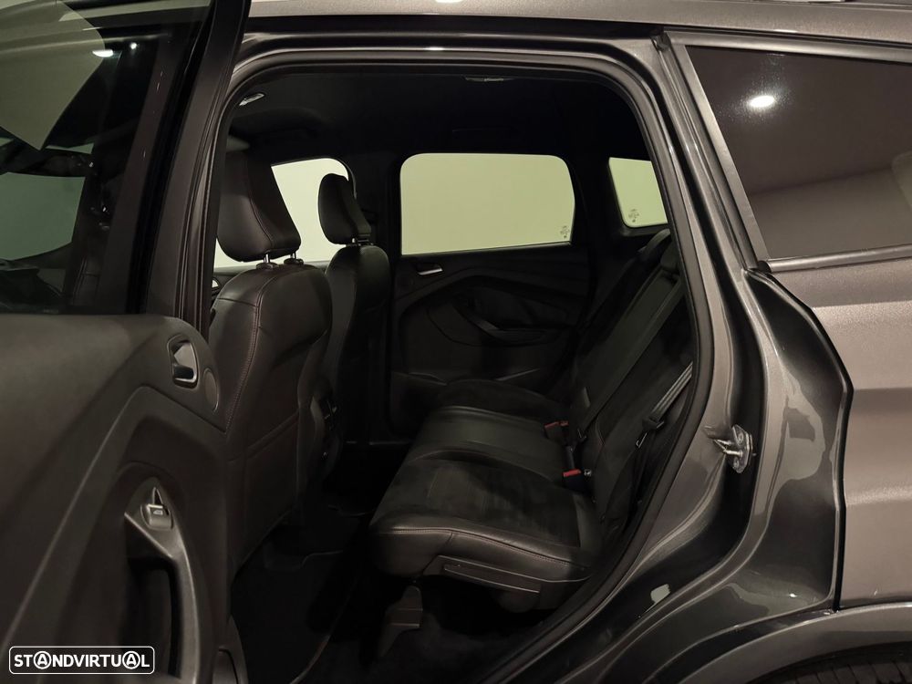 Ford Kuga 1.5 TDCi ST-Line Limited Edition - 29