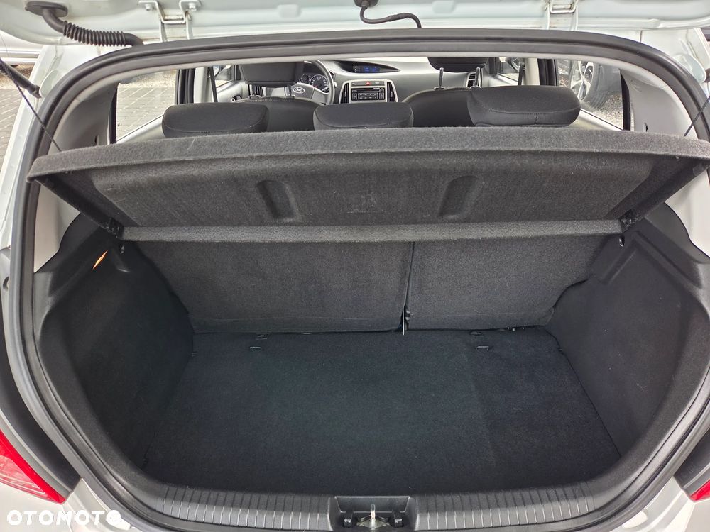 Hyundai i20 1.2 Fifa World Cup Edition - 7