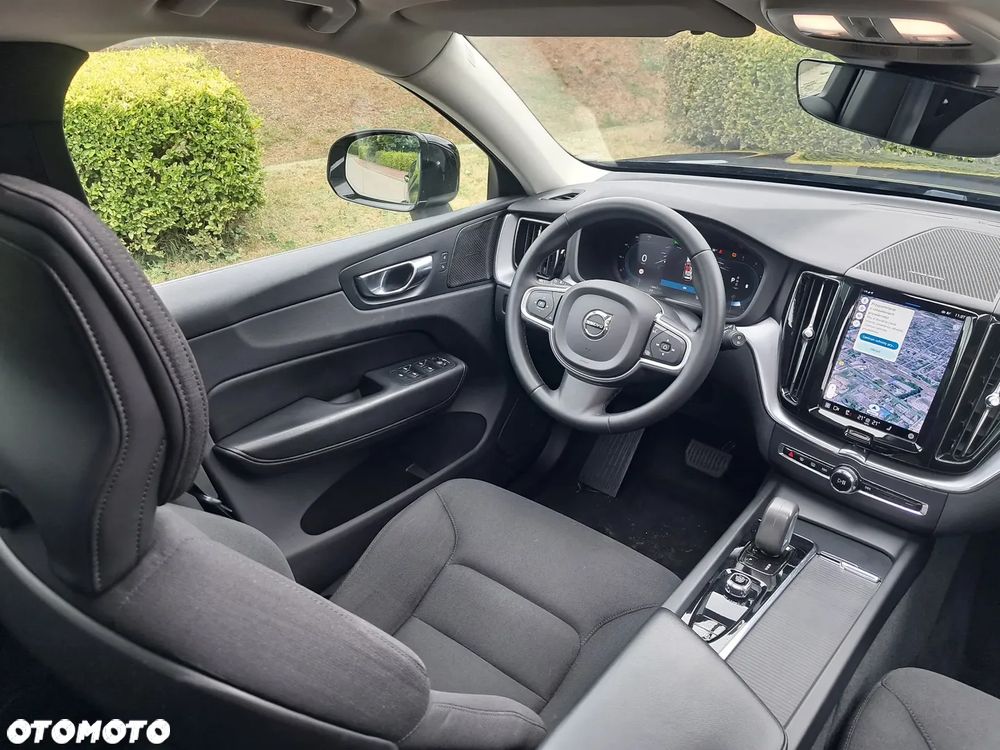 Volvo XC 60 B4 D Geartronic Momentum Pro - 23