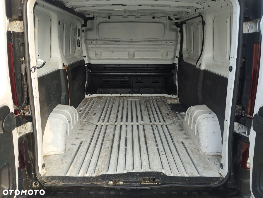 Renault Trafic - 11
