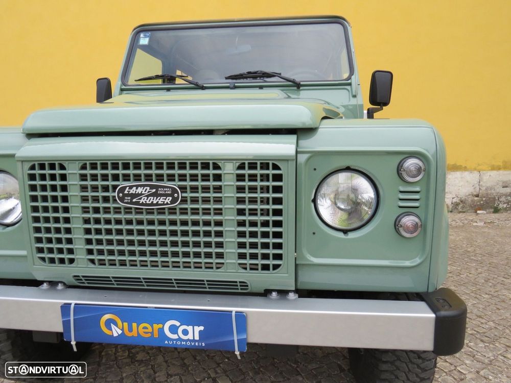 Land Rover Defender - 18