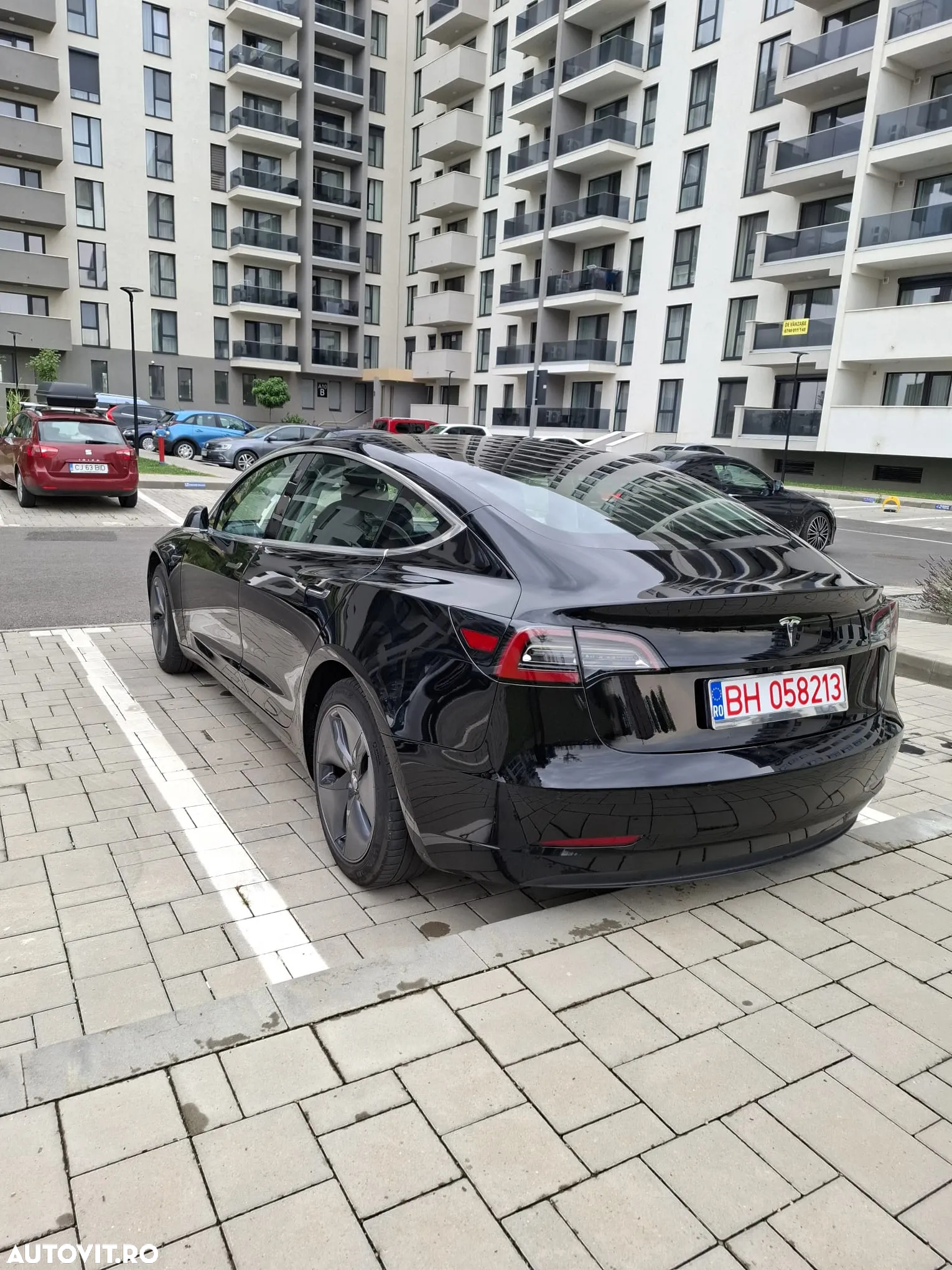 Tesla Model 3 - 5