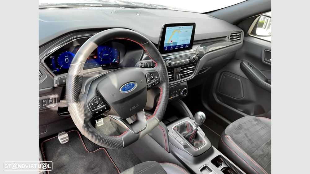 Ford Kuga 1.5 EcoBoost ST-Line X — fotografia 13