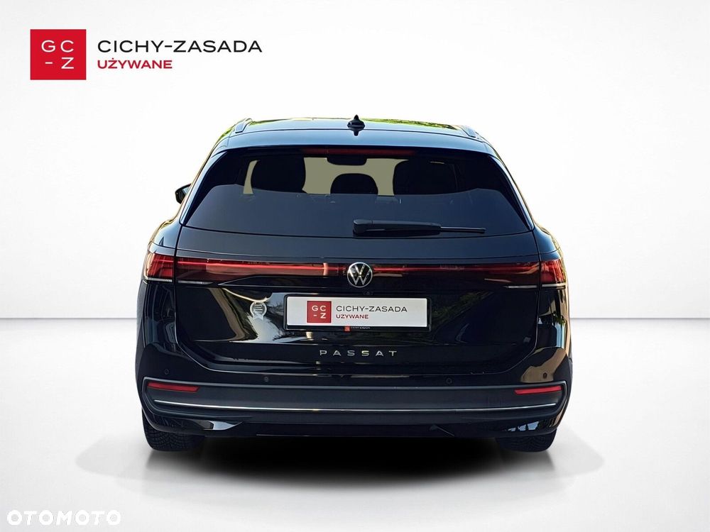 Volkswagen Passat - 4