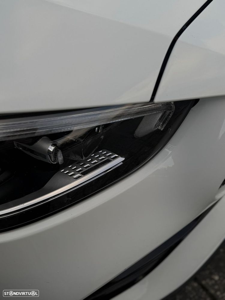 Mercedes-Benz C 300 e AMG Line - 17