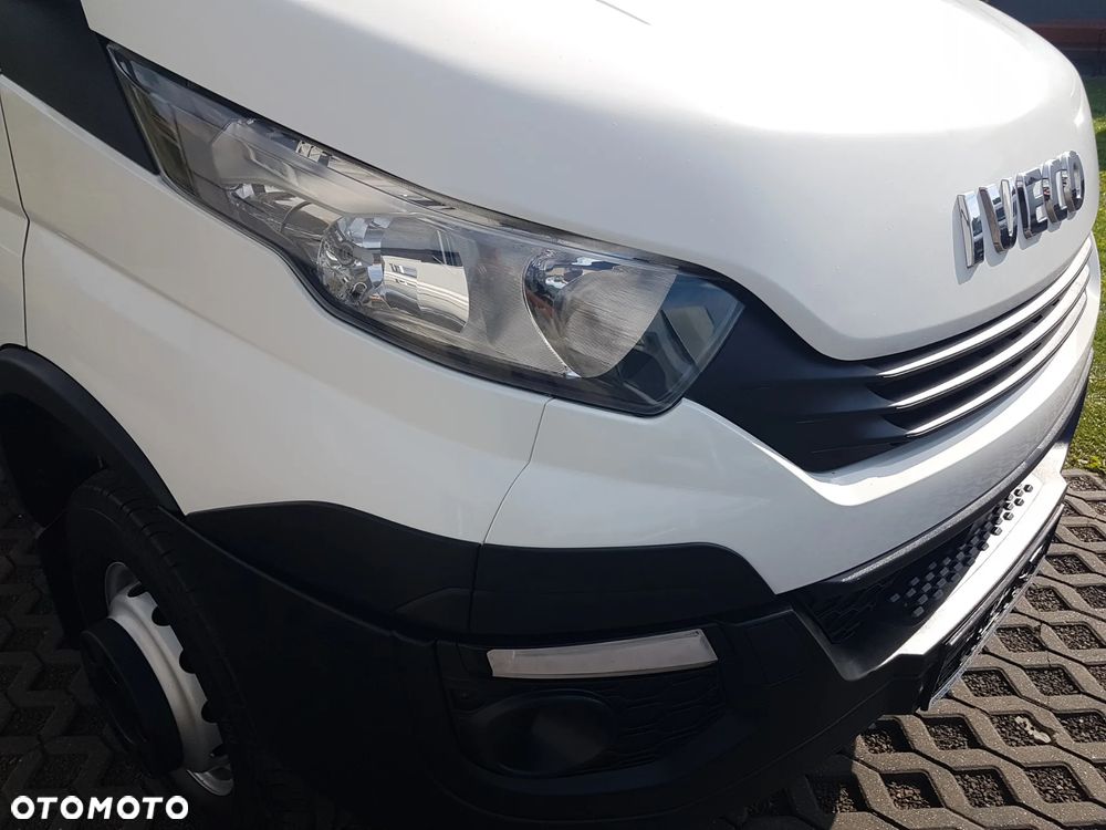 Iveco DAILY 70C18 WYWROTKA 3 STRONNA KIPER 3,77x2,20 BLIŹNIAKI 7 TON KLIMA HAK MANUAL 6-BIEGÓW - 32